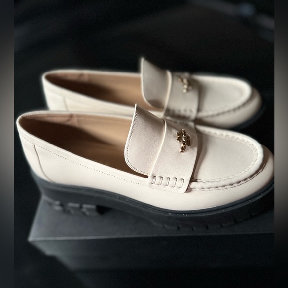 Coach Ruthie Loafer - Picture 8 of 11